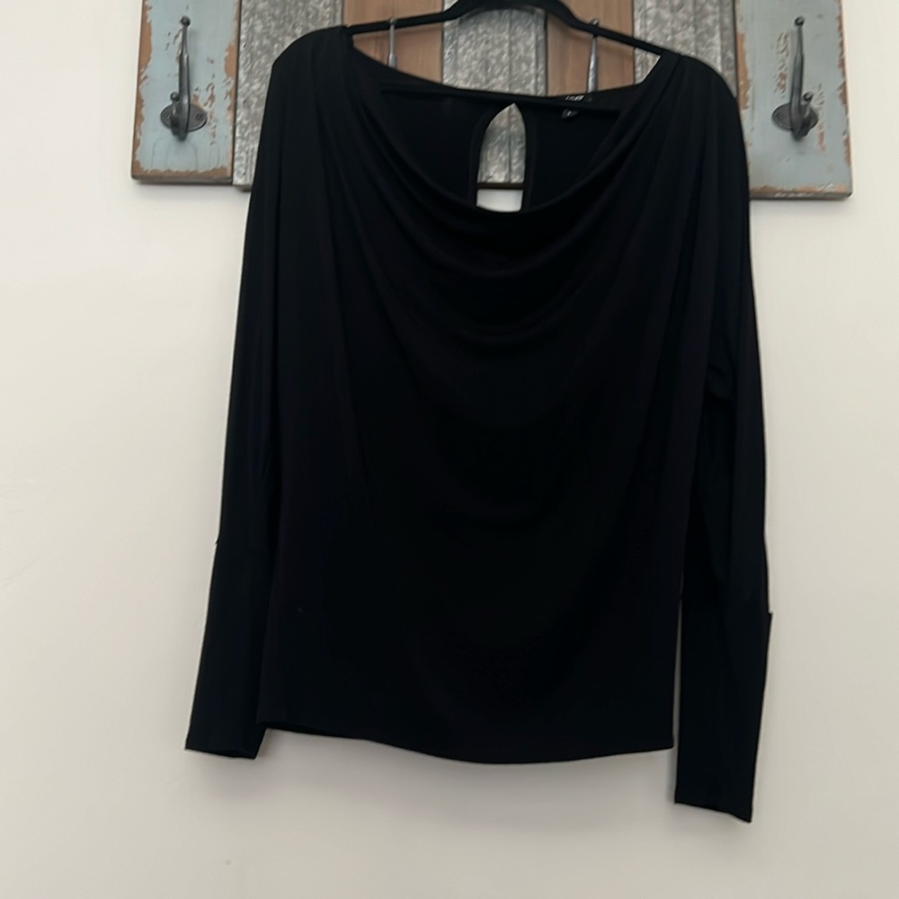 BEBE BLACK Scoop Neck  LONG SLEEVE SLIT DETAIL  BLOUSE